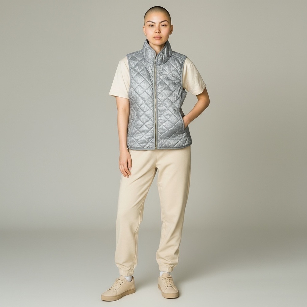 Old Navy Quilted Vest Gray Full Zip with Gold Zipper Pockets Size Small Petite - Picture 2 of 5